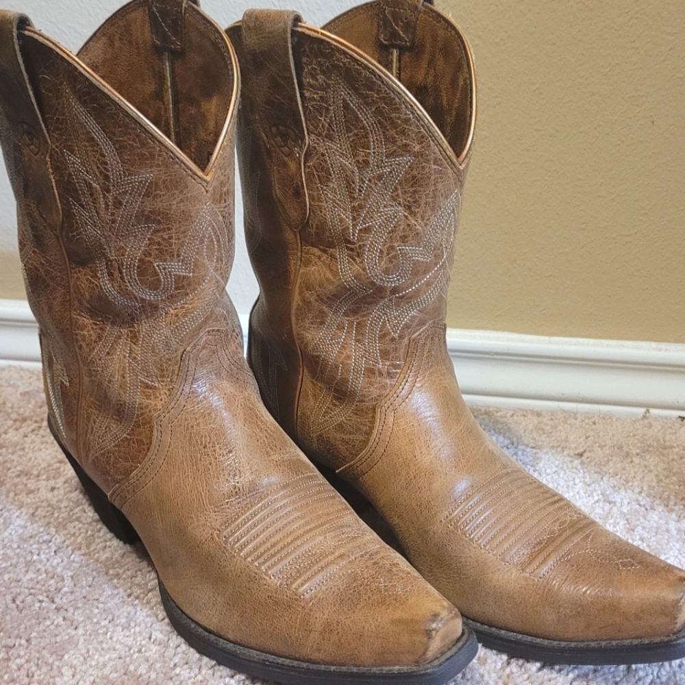 Womens Ariat western boots